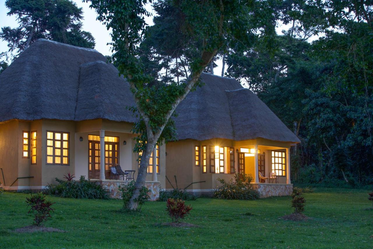 Brovad Sands Lodge Kalangala Bagian luar foto