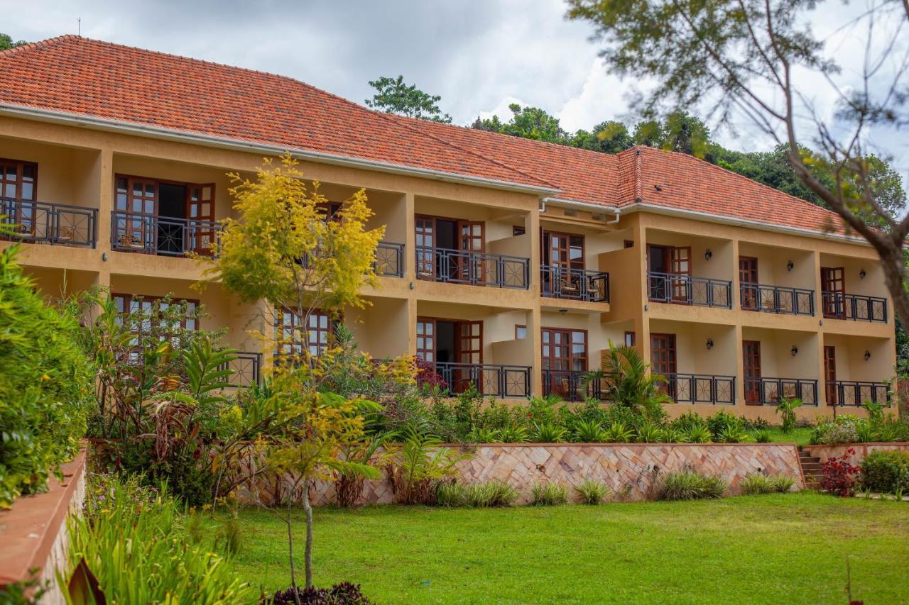 Brovad Sands Lodge Kalangala Bagian luar foto