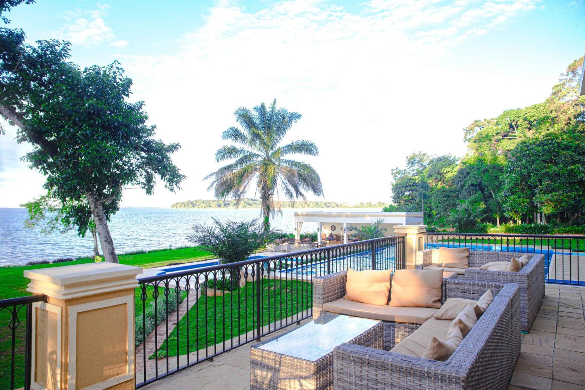 Brovad Sands Lodge Kalangala Bagian luar foto