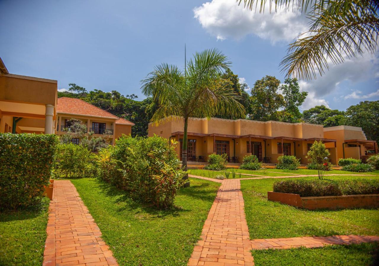 Brovad Sands Lodge Kalangala Bagian luar foto