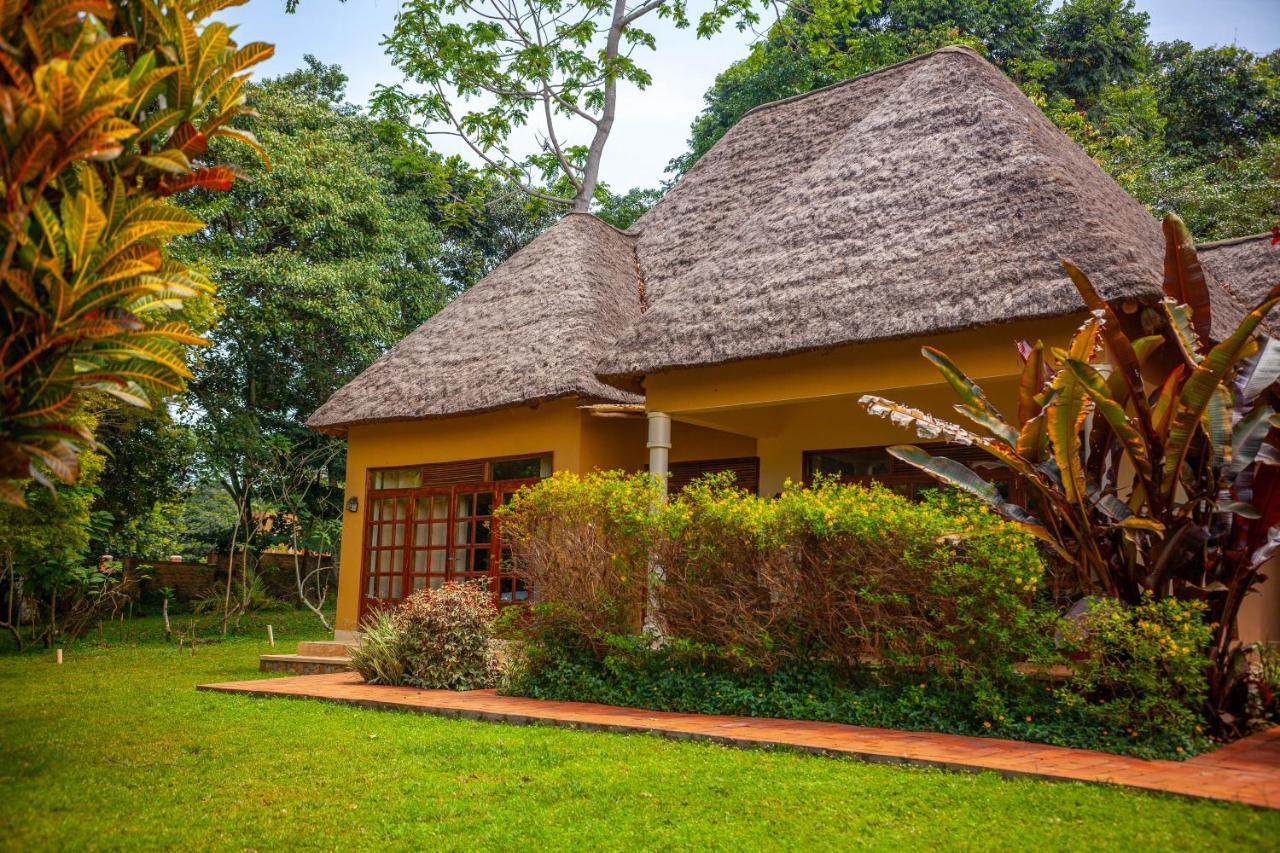 Brovad Sands Lodge Kalangala Bagian luar foto