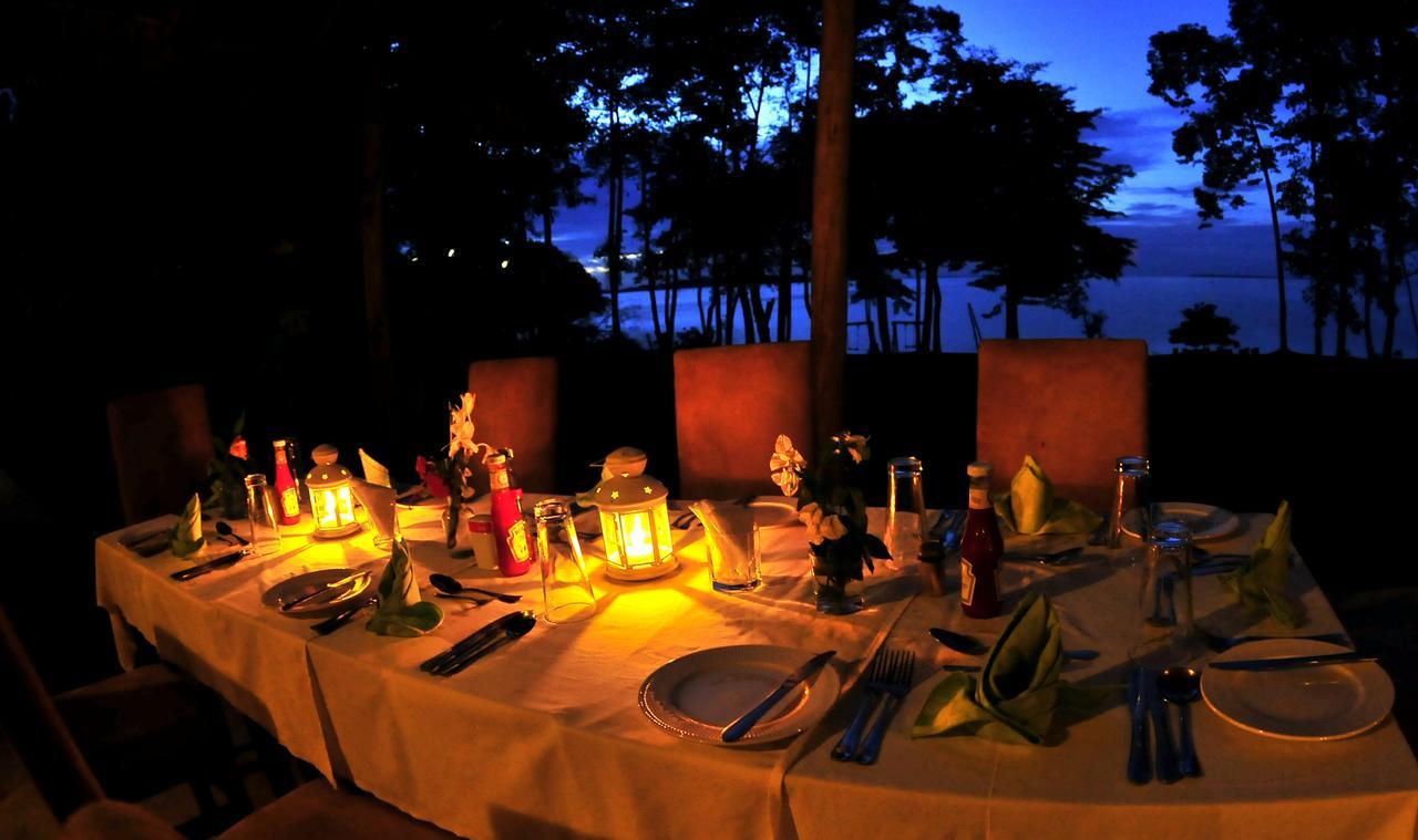 Brovad Sands Lodge Kalangala Bagian luar foto