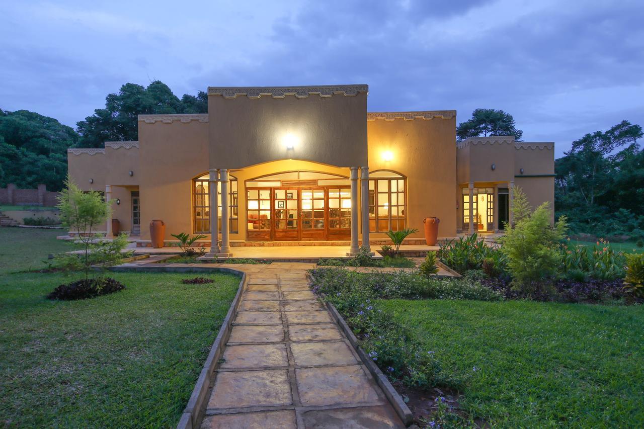 Brovad Sands Lodge Kalangala Bagian luar foto